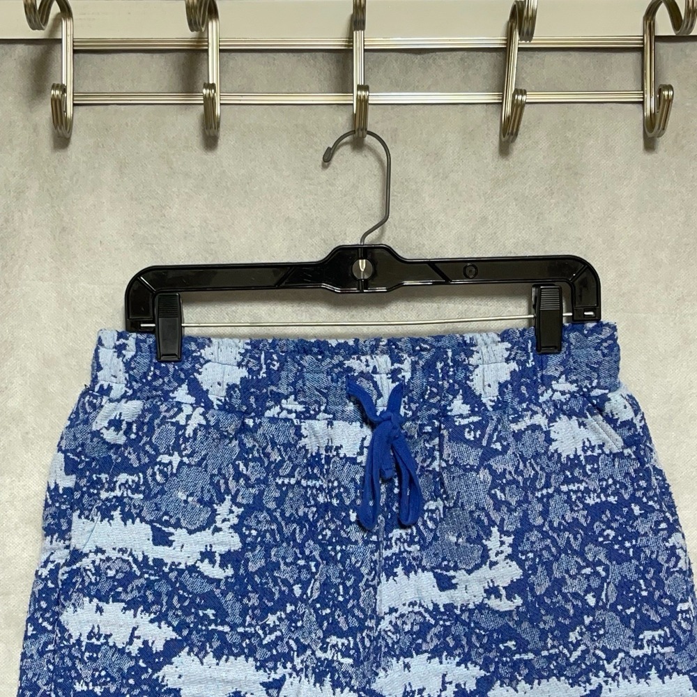 Woven Tapestry Shorts Men M Blue Camo AOP Pull On Drawstring Jacquard Casual 7"